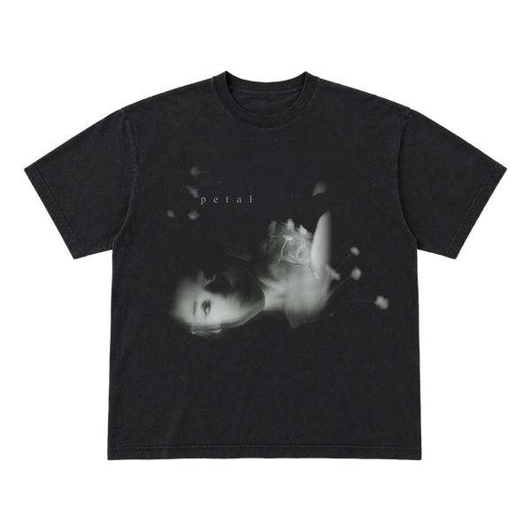 Ariana Grande - petal ghostly t-shirt (T-Shirt)