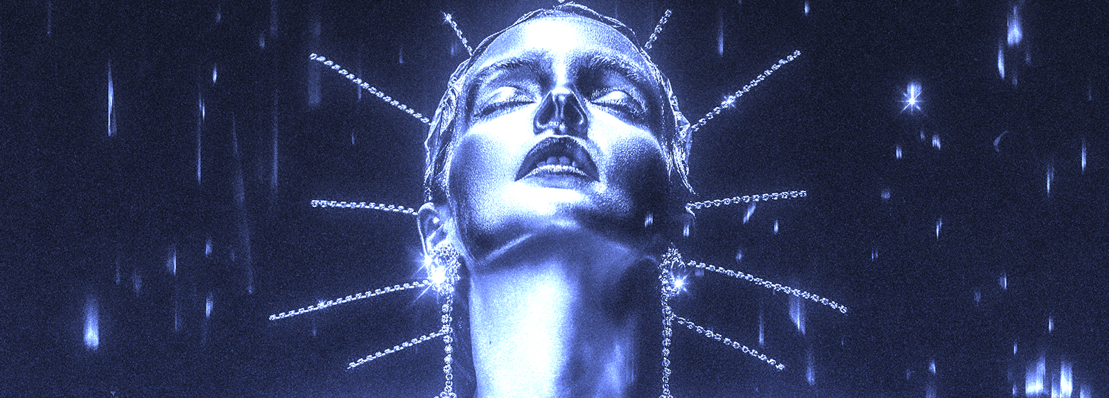 Portrait of Lauren Mayberry