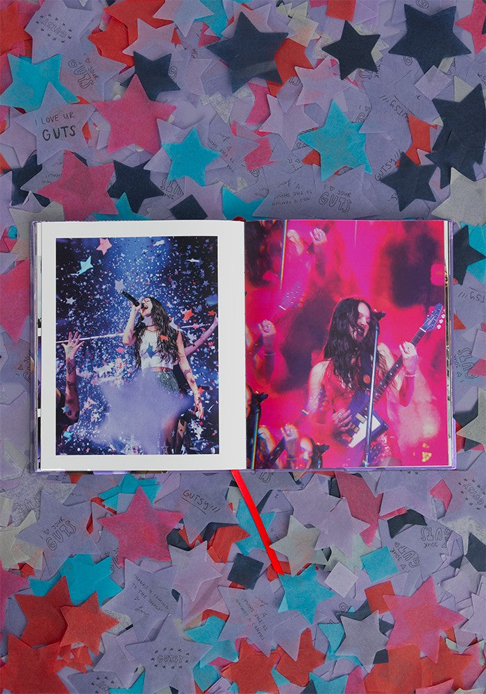 Olivia Rodrigo GUTS world tour book Buch 418442